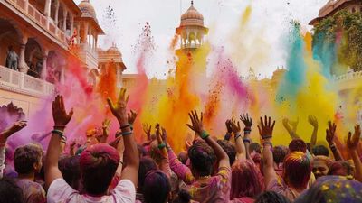 Holi 2026: भारत की इन जगहों पर नहीं मनाई जाती है होली, जानें आखिर क्या है इसकी वजह