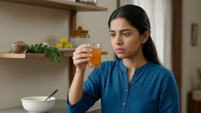 फूड पॉइजनिंग से बचना है? अपनाएं ये जादुई घरेलू नुस्खे