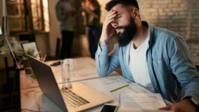 Why Does Your Dream Job Feels Like A Nightmare? 5 Red Flags That Make Workplace Toxic 