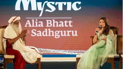 “A Worried Parent Is Not a Good Parent”: Sadhguru’s Advice to Alia Bhatt on Raising Raha