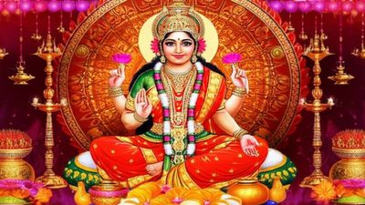 ವರಮಹಾಲಕ್ಷ್ಮಿ ಹಬ್ಬದಂದೇ ಸರ್ವಾರ್ಥ ಸಿದ್ಧಿ ಯೋಗ: ಈ ರಾಶಿಗಳ ಅದೃಷ್ಟ ಬದಲು..!