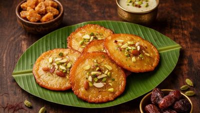 ಸಕ್ಕರೆ ಬೇಡ, ಬೆಲ್ಲವೂ ಬೇಡ! ಹೋಳಿಗೆ ಖರ್ಜೂರ ಬಳಸಿ ಶುಗರ್‌ ಫ್ರೀ ಮಲ್ಪುವಾ ಮಾಡಿ.. ಸಿಂಪಲ್ ರೆಸಿಪಿ