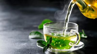 இந்த பிரச்சனை இருந்தா க்ரீன் டீ குடிக்காதீங்க.. இல்ல உங்க நிலைமை ரொம்ப மோசமாயிடும்..