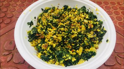 முருங்கைக்கீரையை இந்த மாதிரி கேரளா ஸ்டைலில் தோரன் செஞ்சு சாப்பிடுங்க..சுவையாவும், ஆரோக்கியமாகவும் இருக்கும்..!