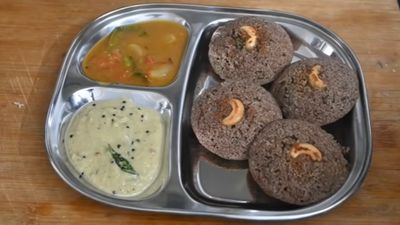 ராகி இட்லியும்.. தேங்காய் சட்னியும்.. - இந்த காம்போவை எப்படி செய்றது-ன்னு பாத்து ட்ரை பண்ணி பாருங்க..