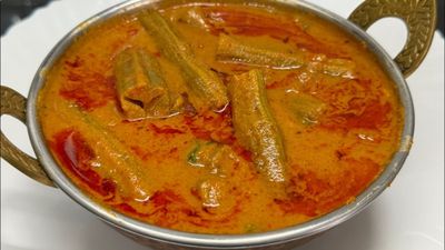 முருங்கைக்காய் வாங்குனா இந்த வித்தியாசமான பொரிச்ச குழம்பு செஞ்சு பாருங்க - டேஸ்ட் தாறுமாறா இருக்கும்