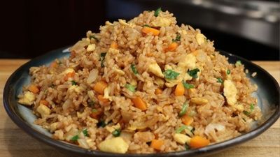 ரோட்டுக்கடை எக் ரைஸ் ரெசிபி - செஞ்சு பாருங்க, காரசாரமா அட்டகாசமா இருக்கும்