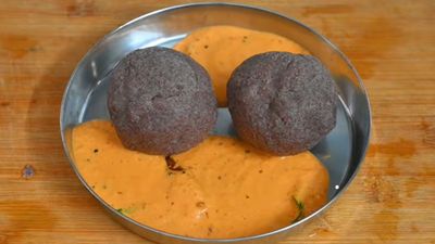 ராகி களியும், வேர்க்கடலை தக்காளி சட்னியும்.. - எப்படி செய்றது-ன்னு பாத்து ஒருடைம் ட்ரை பண்ணி பாருங்க...