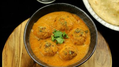 పూరీ, రోటీల్లోకి అదిరిపోయే దమ్ ఆలూ..మీ హోలీ వేడుకలకు స్పైసీ ట్విస్ట్!