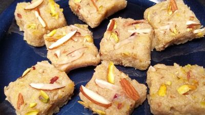 పండిన అరటిపండ్లతో సింపుల్ అండ్ సూపర్ స్వీట్..హెల్తీ బనానా బర్ఫీ ఎలా చేసుకోవాలంటే..