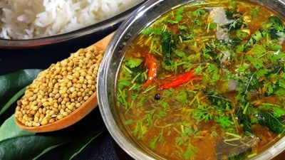 వేడి వేడి అన్నంలోకి అమృతం లాంటి ధనియాల రసం.. ఇలా చేస్తే గిన్నెలు గిన్నెలు తాగేస్తారు!