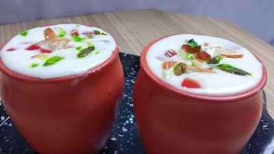 పైన మీగడ, లోపల కమ్మటి రుచి.. ఇంట్లోనే పక్కా ధాబా స్టైల్ మలై లస్సీ..ఎలా చేసుకోవాలంటే