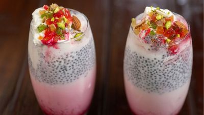 రెస్టారెంట్ స్టైల్ రోజ్ ఫలూదా..గుటకలో స్వర్గం చూపే చల్లచల్లని డెజర్ట్ డ్రింక్!