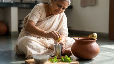 ఏప్రిల్ ఎండలు మండిపోతున్నాయా? ఈ చిట్కాలతో వడదెబ్బకు చెక్ పెట్టండి