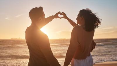 అందరూ మిమ్మల్నే ఇష్టపడాలా? మిమ్మల్ని ప్రత్యేకంగా నిలబెట్టే సైకలాజికల్ సీక్రెట్స్!