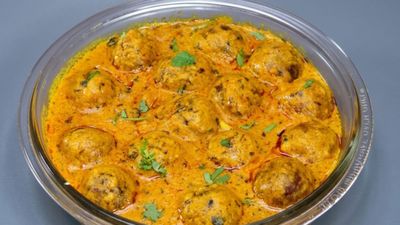 రాజస్థానీ స్పెషల్ గులాబ్ జామున్ కర్రీ..గిన్నెలు లేపాల్సిందే!