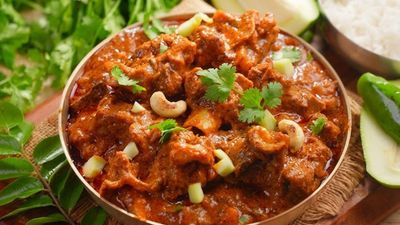 సండే స్పెషల్: పుల్లపుల్లగా, కారంకారంగా మామిడికాయ మటన్ కర్రీ.. టేస్ట్ కిర్రాక్!