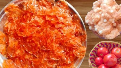 చూస్తే కలర్‌ ఫుల్, తింటే క్రంచీ..ఈ ఎండాకాలంలో టమాటా వడియాలు రుచి చూడాల్సిందే!