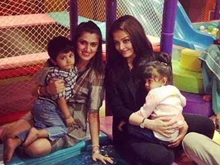 বন্ধুর সঙ্গে