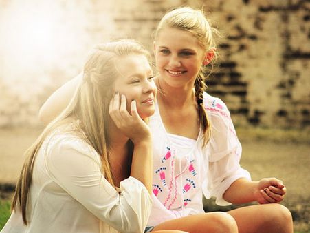 নিকটজনের সঙ্গে যোগাযোগ