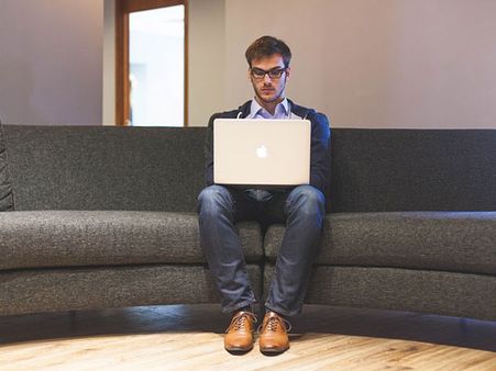 নিজের পদক্ষেপ সম্পর্কে সচেতন থাকতে হবে