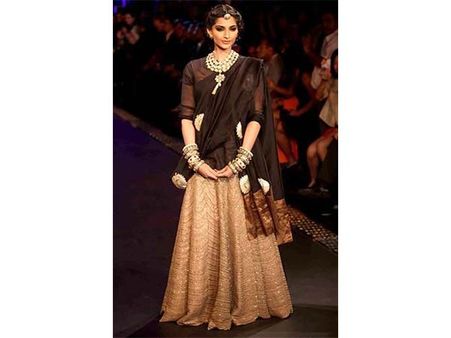 10. জিপসি ডান্ডিয়া: 