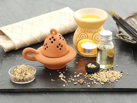 ৮. ফ্র্যাংকিনসেন্স অয়েল: 