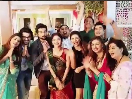 সাস-বাহু সিরয়াল: