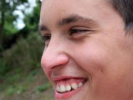 খুব কথা বলেন: