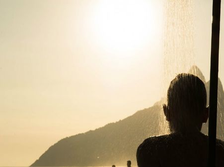 বগলের অংশ ধুলে: