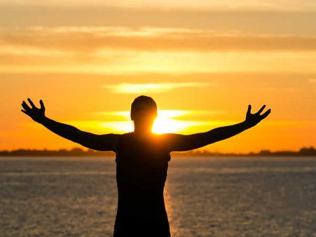 ৩. এনার্জির ঘটতি দূর করে: