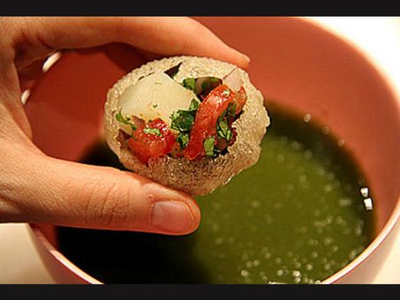 ৭. ফুচকা: