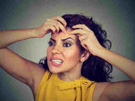 ৫. ব্রণর প্রকোপ কমায়: