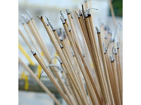 ৮. ঘরের অন্দরে দূষণের মাত্রা বেড়ে যায়: