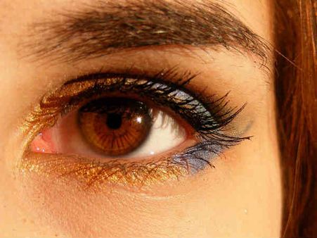 ৪. দৃষ্টিশক্তির উন্নতি ঘটায়: