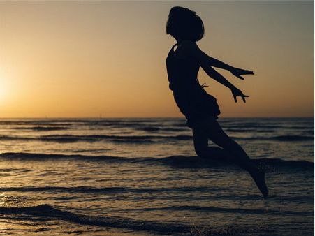 ৪. এনার্জির ঘাটতি দূর করে: