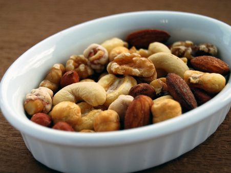 ১. কাঠবাদাম: 