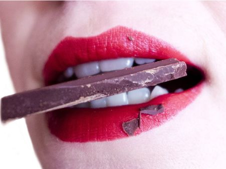 ৬. দাঁত শক্তপোক্ত হয়: