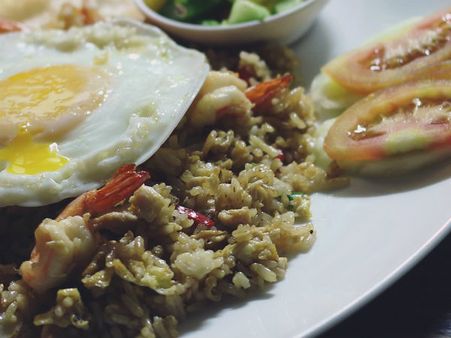 ৩. খেতে হবে নিয়ম মেনে: