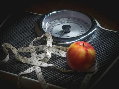 ৩. ওজন কমে: