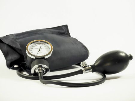 ৬. রক্তচাপকে স্বাভাবিক রাখে: