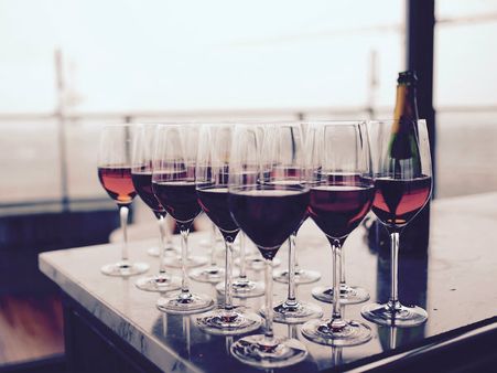 ৭. রেড ওয়াইন: