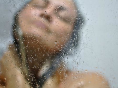 ১. পেশির কর্মক্ষমতা বাড়ায়: