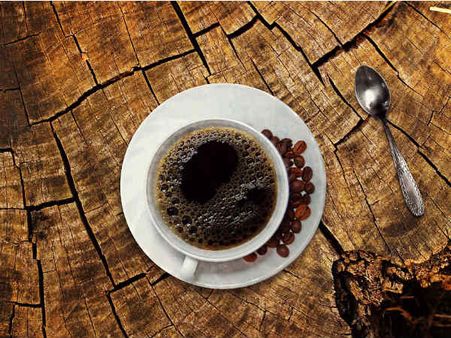 ১. সকাল সকাল খালি পেটে কফি পান চলবে না: