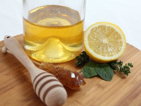 ৭. লেবু এবং মধু: