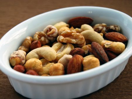 ১. বাদাম: