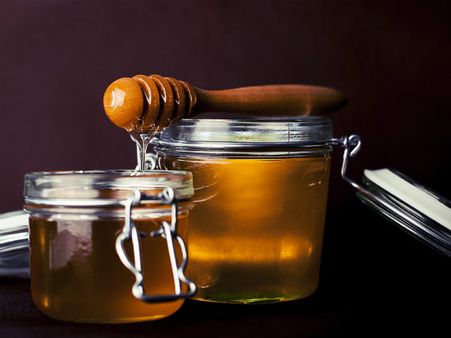 ৩. ভিটামিন এবং মিনারেলের ঘাটতি দূর করে: