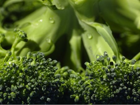 ৩. প্রচুর পরিমাণে খেতে হবে সবুজ শাক-সবজি: