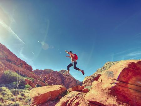 ৪. এনার্জির ঘাটতি দূর করে: