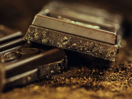 ৪. ডার্ক চকোলেট: